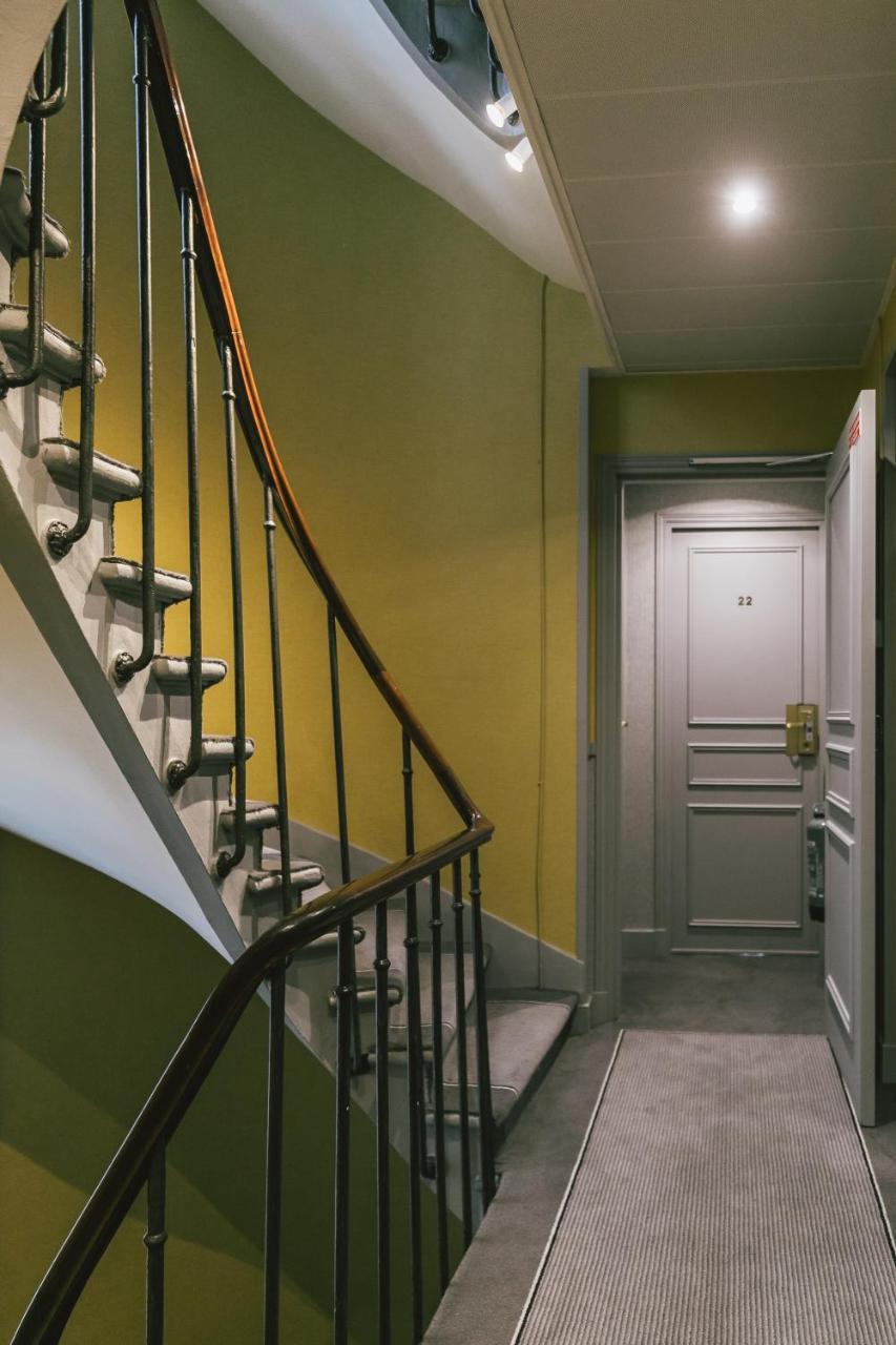 Hotel Saint Christophe Paris Bagian luar foto